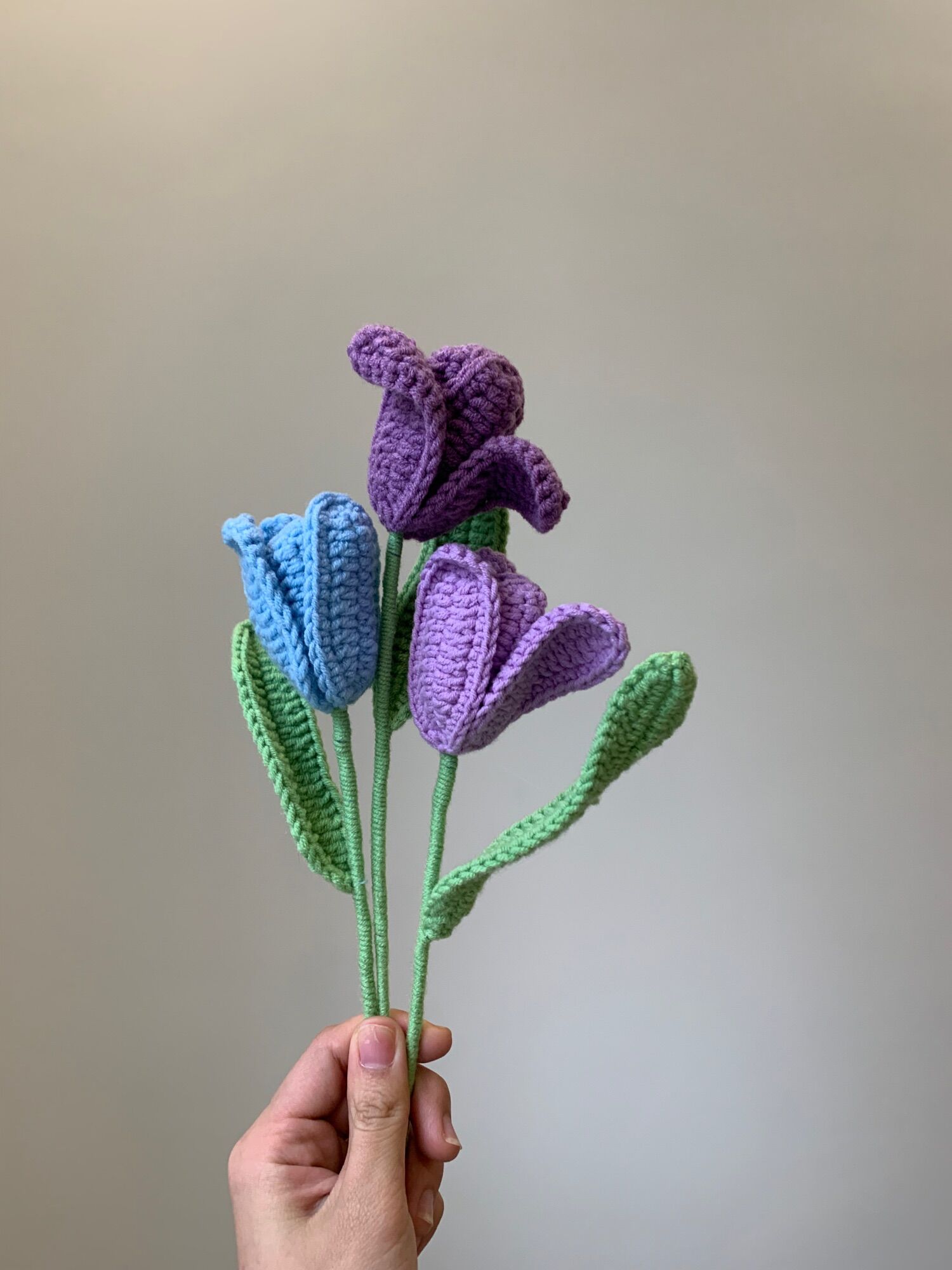 (Lẻ 1 bông) Hoa tulip bằng len handmade