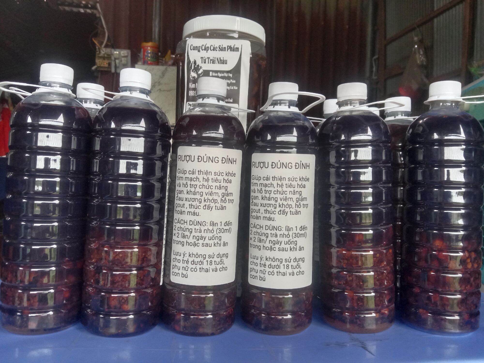 Chai 1 lít r.ượu đủng đỉnh t.rị g.out shop ngâm trên 2 tháng về uống liền ạ