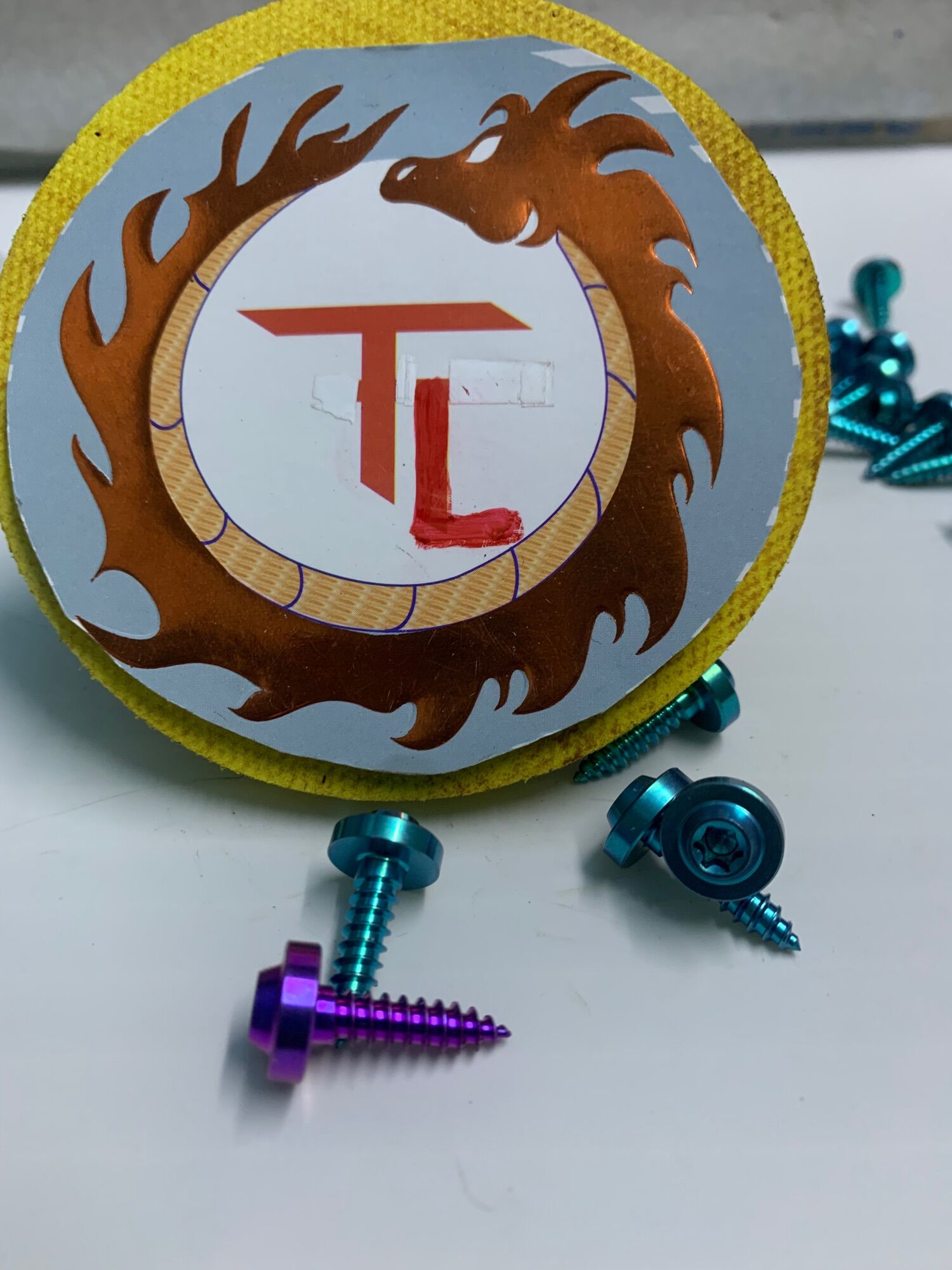 Ốc vít xoắn 5 ly titan Gr5