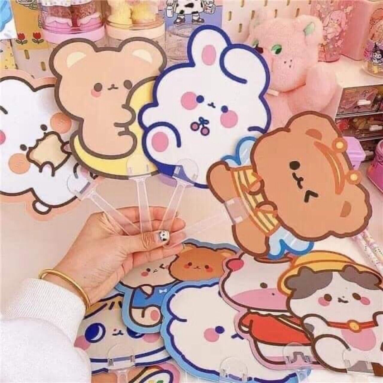 Quạt cầm tay cute