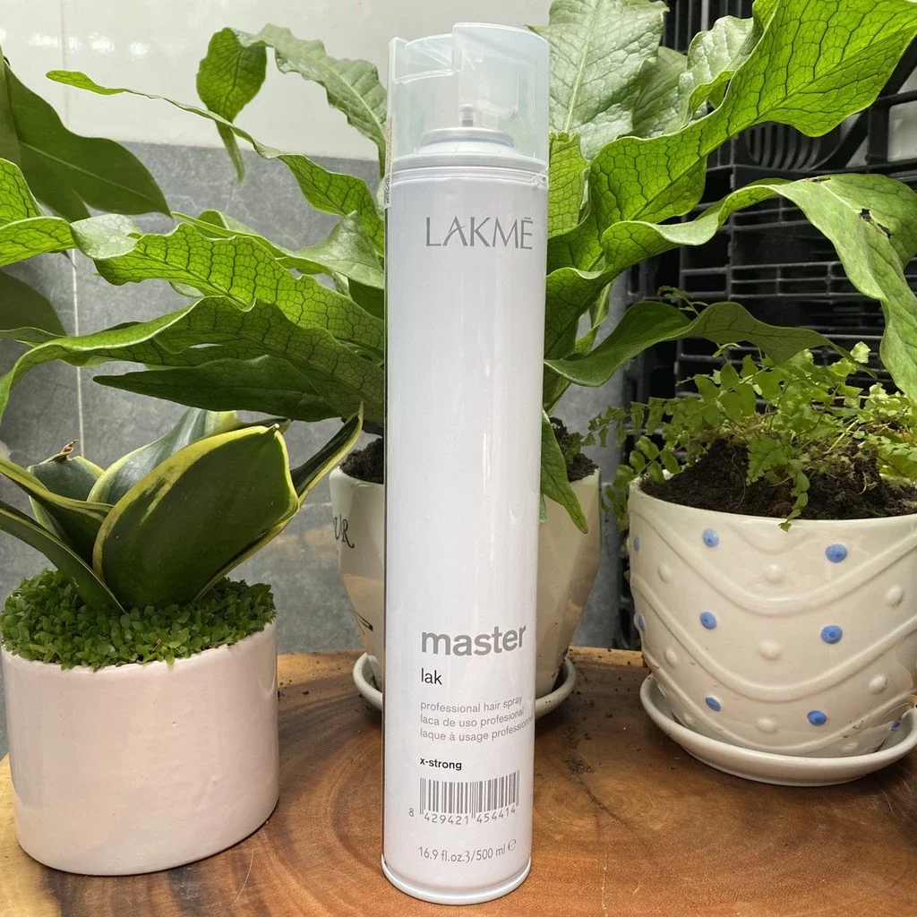 Gôm xịt tạo kiểu lakme 2026
