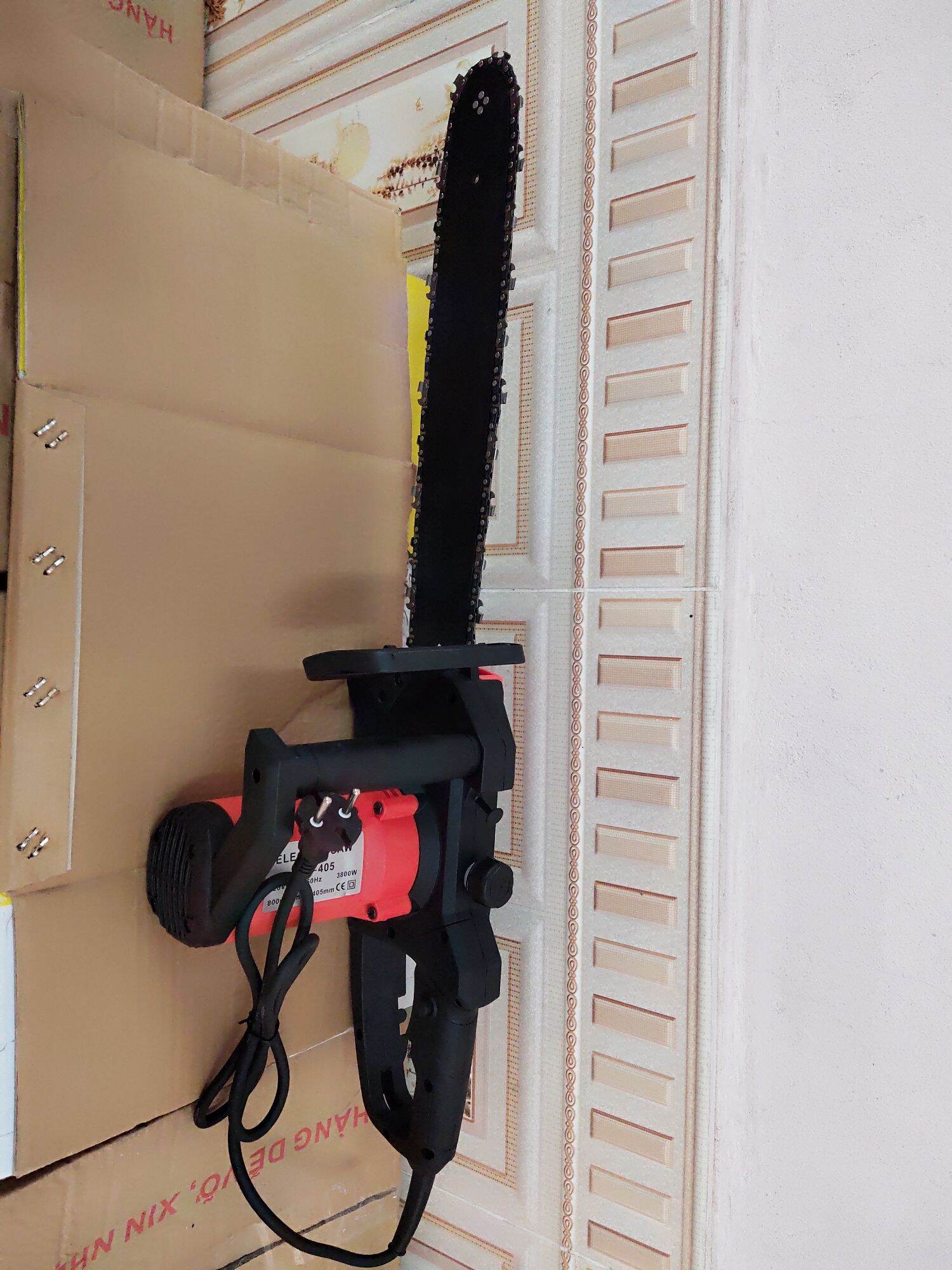 máy cưa xích chạy điện