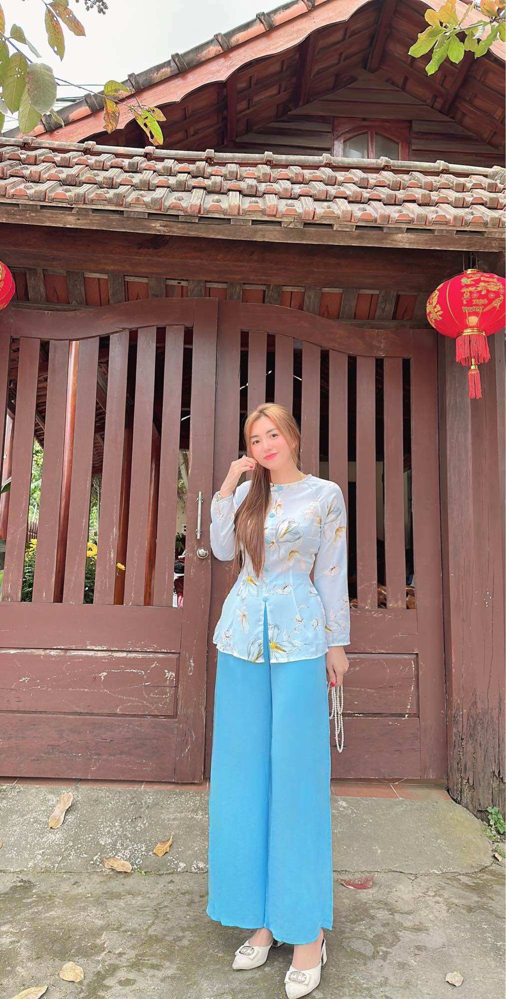 Bà ba truyền thống nút bộc sang trọng
