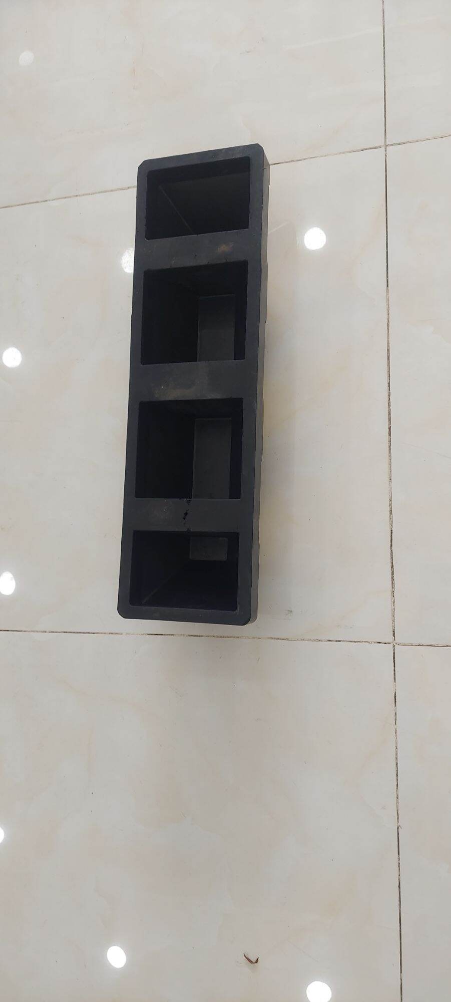 Chặn bánh xe ô tô cao su ( 100x 150x 550mm) cao cấp