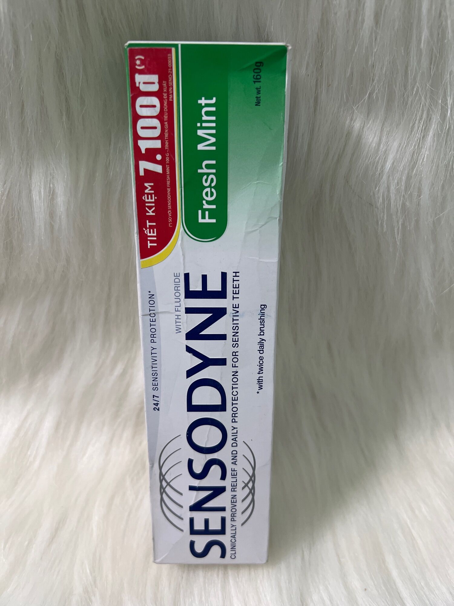 Kem đánh răng Sensodyne fresh Mint