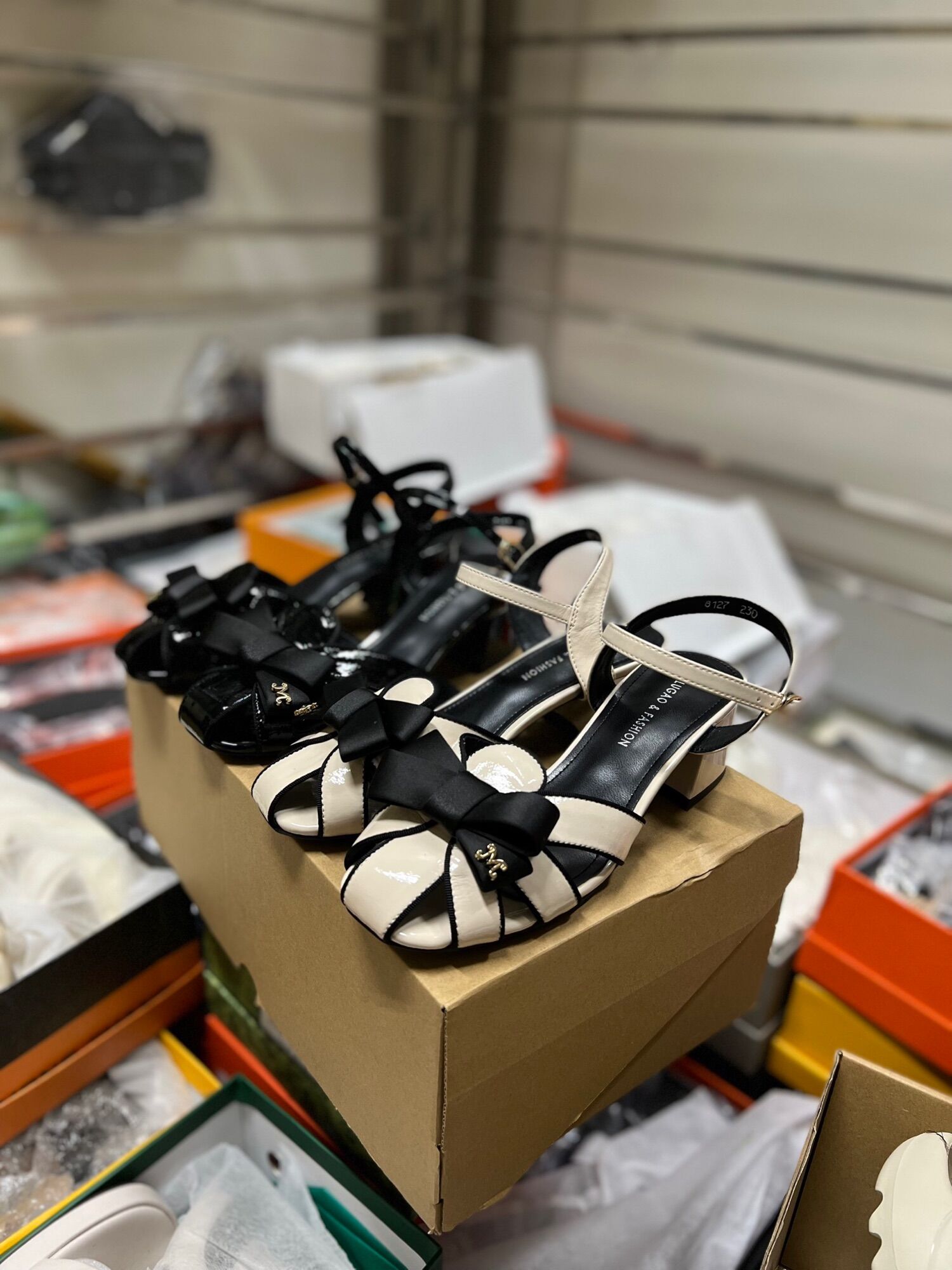 Sandan giọ miu miu hàng QC fullbox