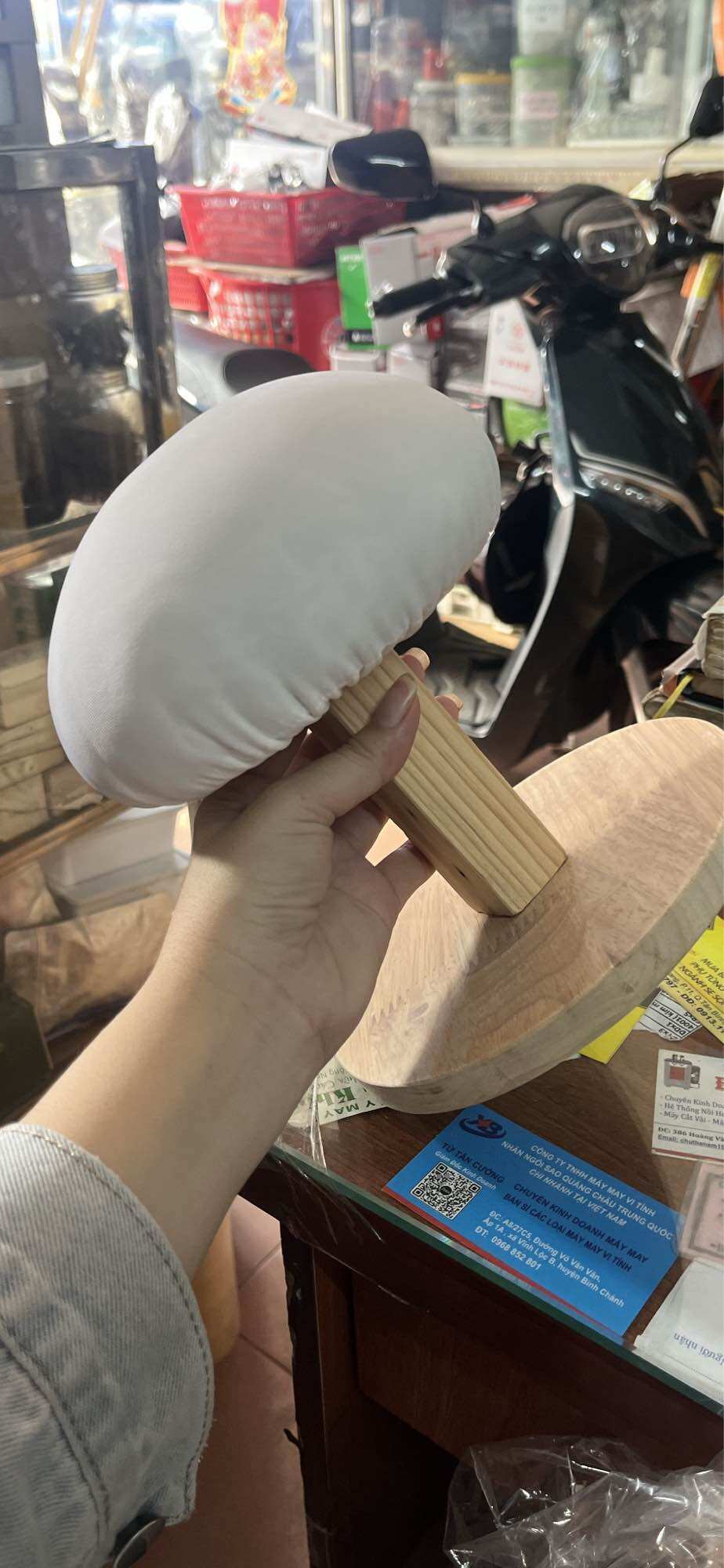 Gối ủi cúp ngực, cầu là cúp ngực
