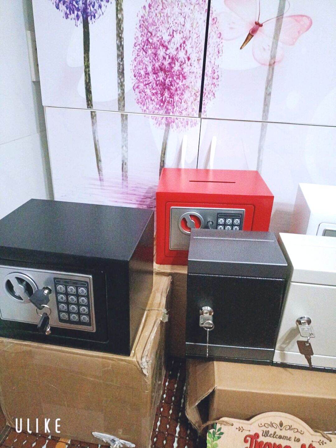 két sắt mini tiết kiệm tiền