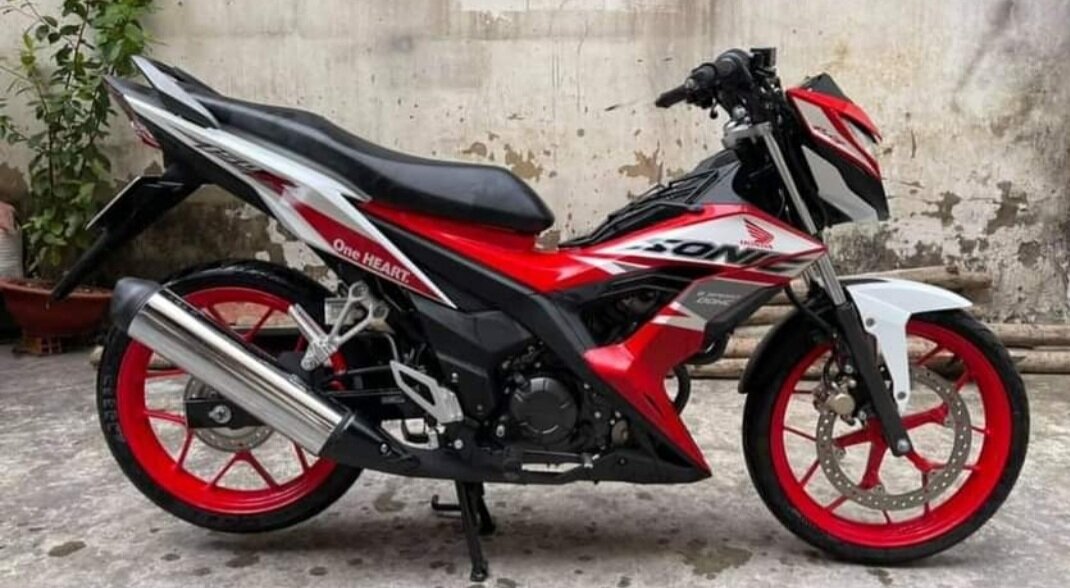 Tem rời sonic 150 trắng đỏ, tặng kèm set logo