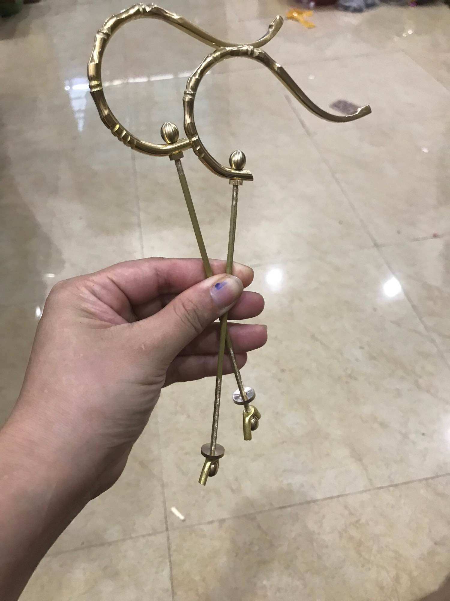 Móc đồng cho lồng khuyên , hút mật