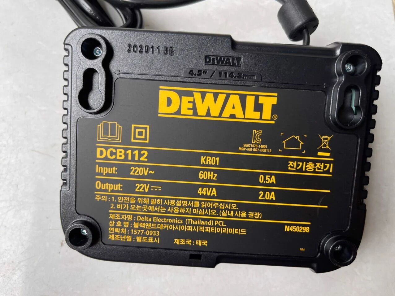 Sạc dewalt 220v 18v 20v