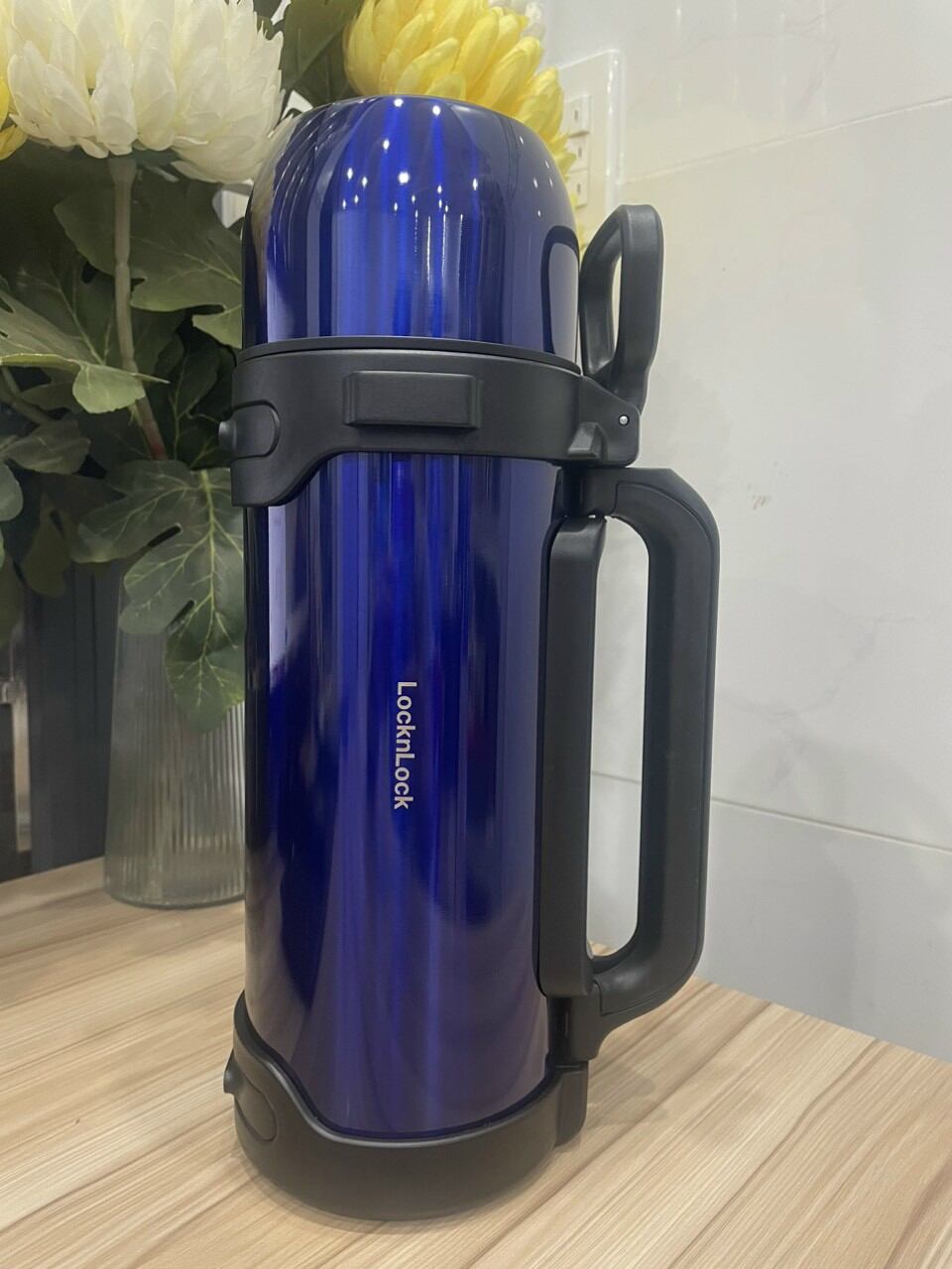 Bình giữ nhiệt LocknLock Easy Take Hot Tank - 1.8L ( Đen, Xám, Xanh)
