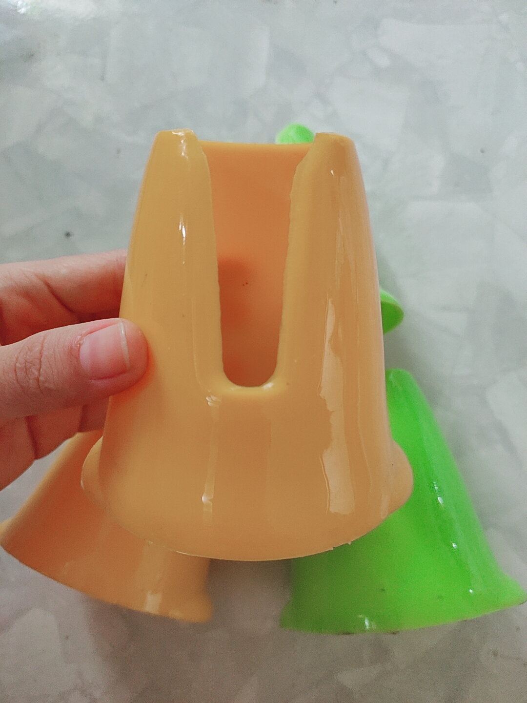 Đế bình nước phụ kiện dành cho hamters,thú cưng