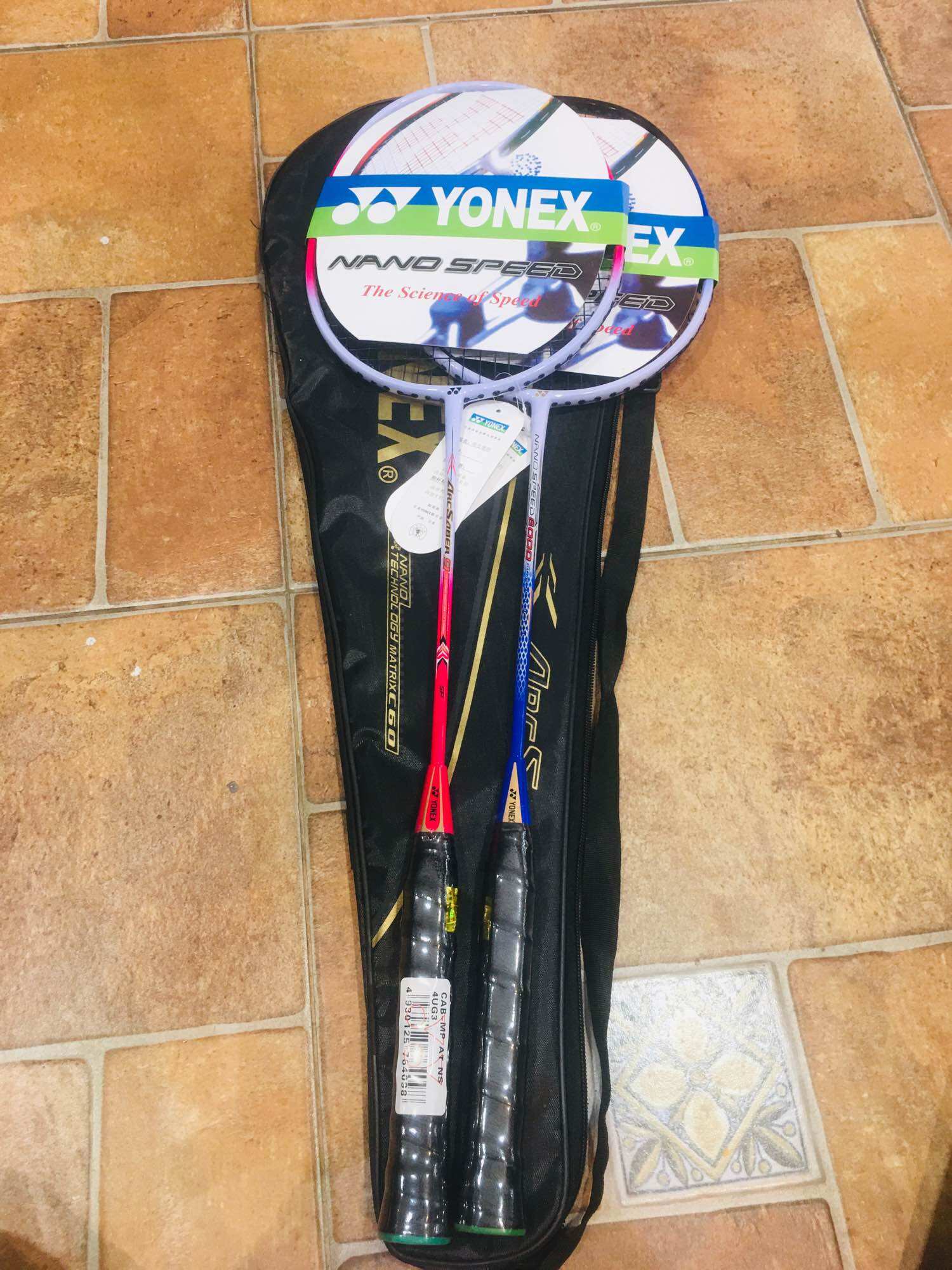 Vợt Cầu Lông Cặp Y0NEX carbon siêu nhẹ. (Lưới căng sẵn 8kg)