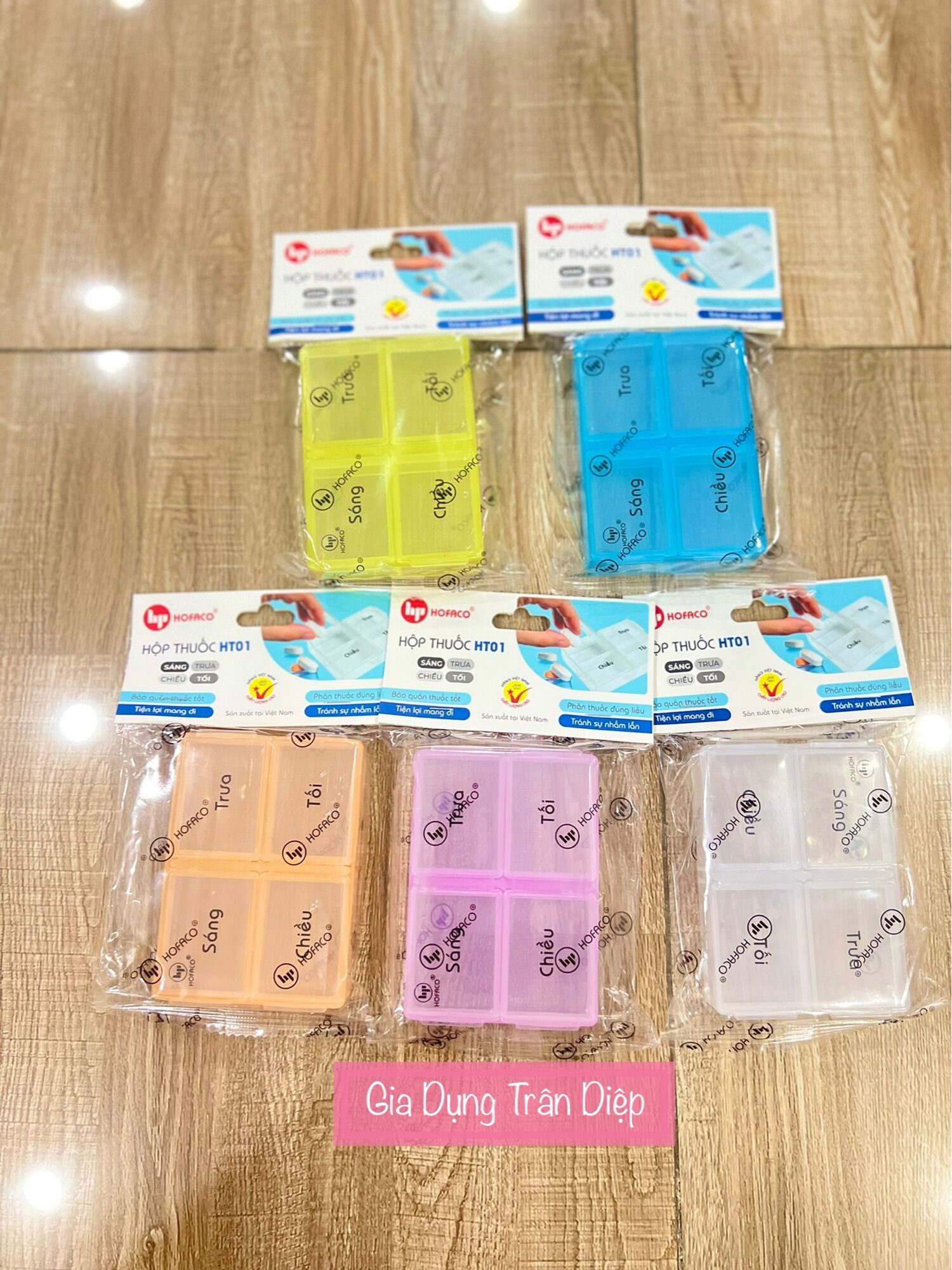 Hộp thuốc 4 ngăn vuông HT01