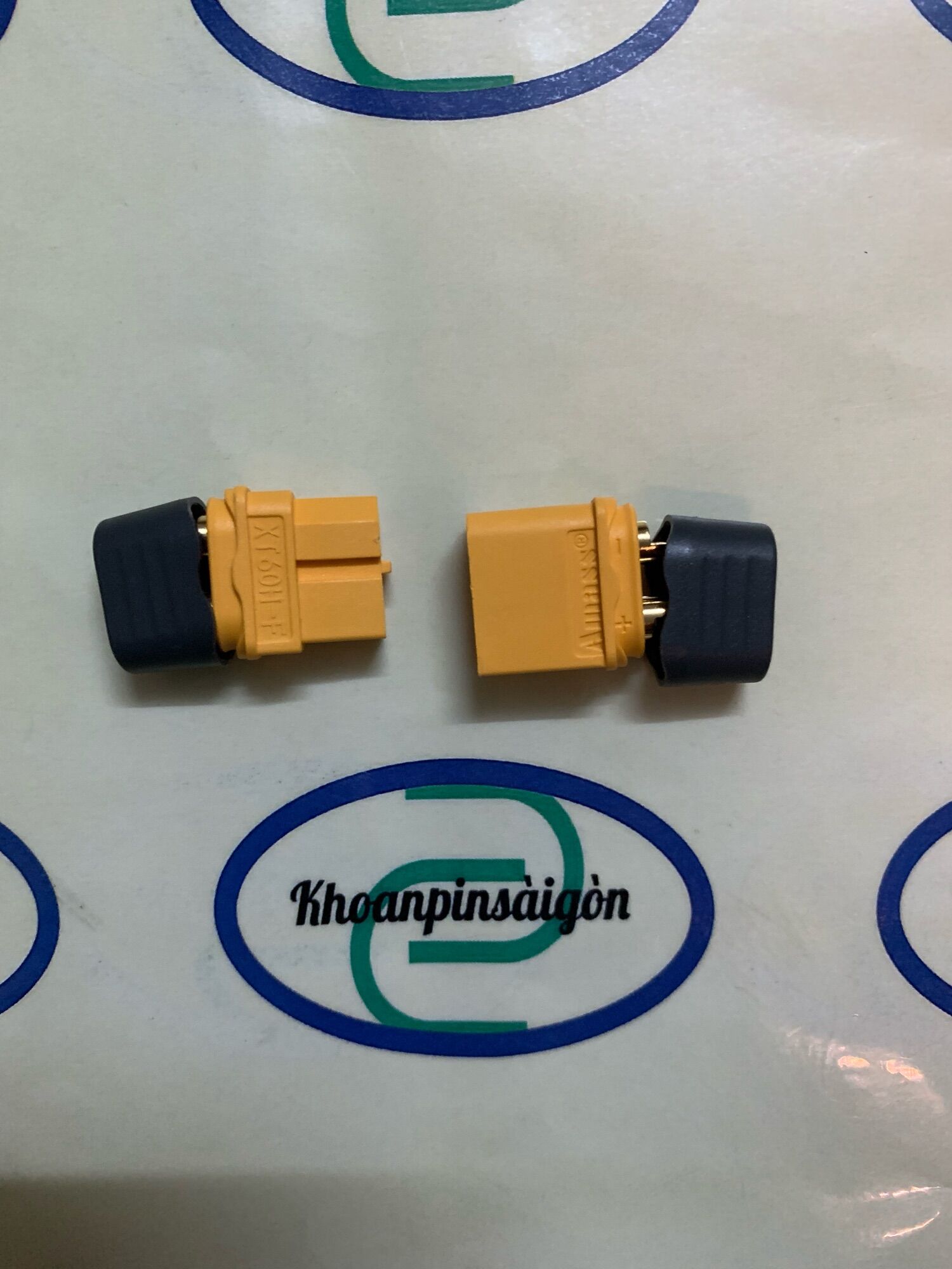 Jack nối XT60 có nắp chụp bảo vệ sau, bộ tùy chọn