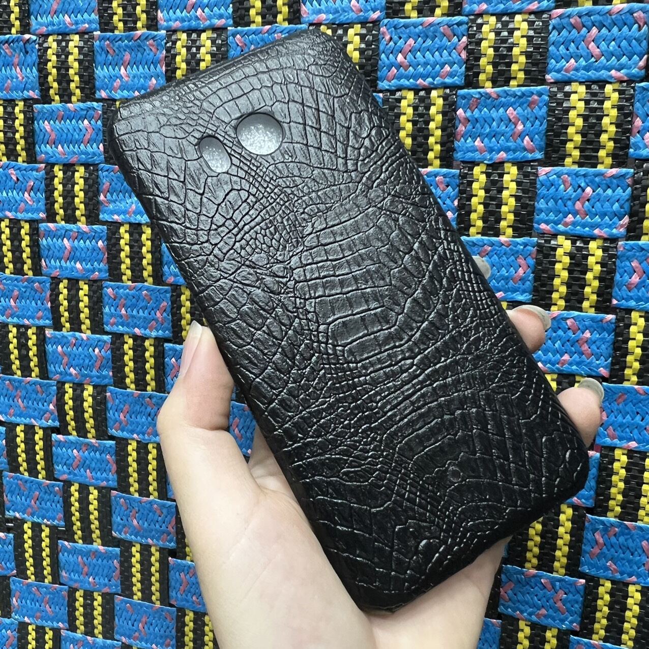 Ốp lưng HTC U11 cứng kiểu da vân cá sấu sang trọng