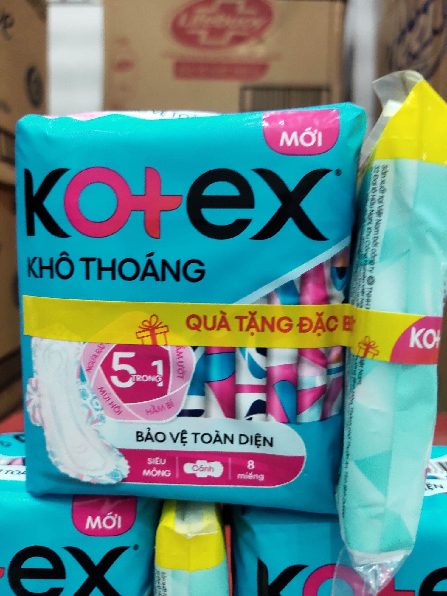 Băng vệ sinh Kotex mỏng cánh 8 miếng ( combo 3 gói)