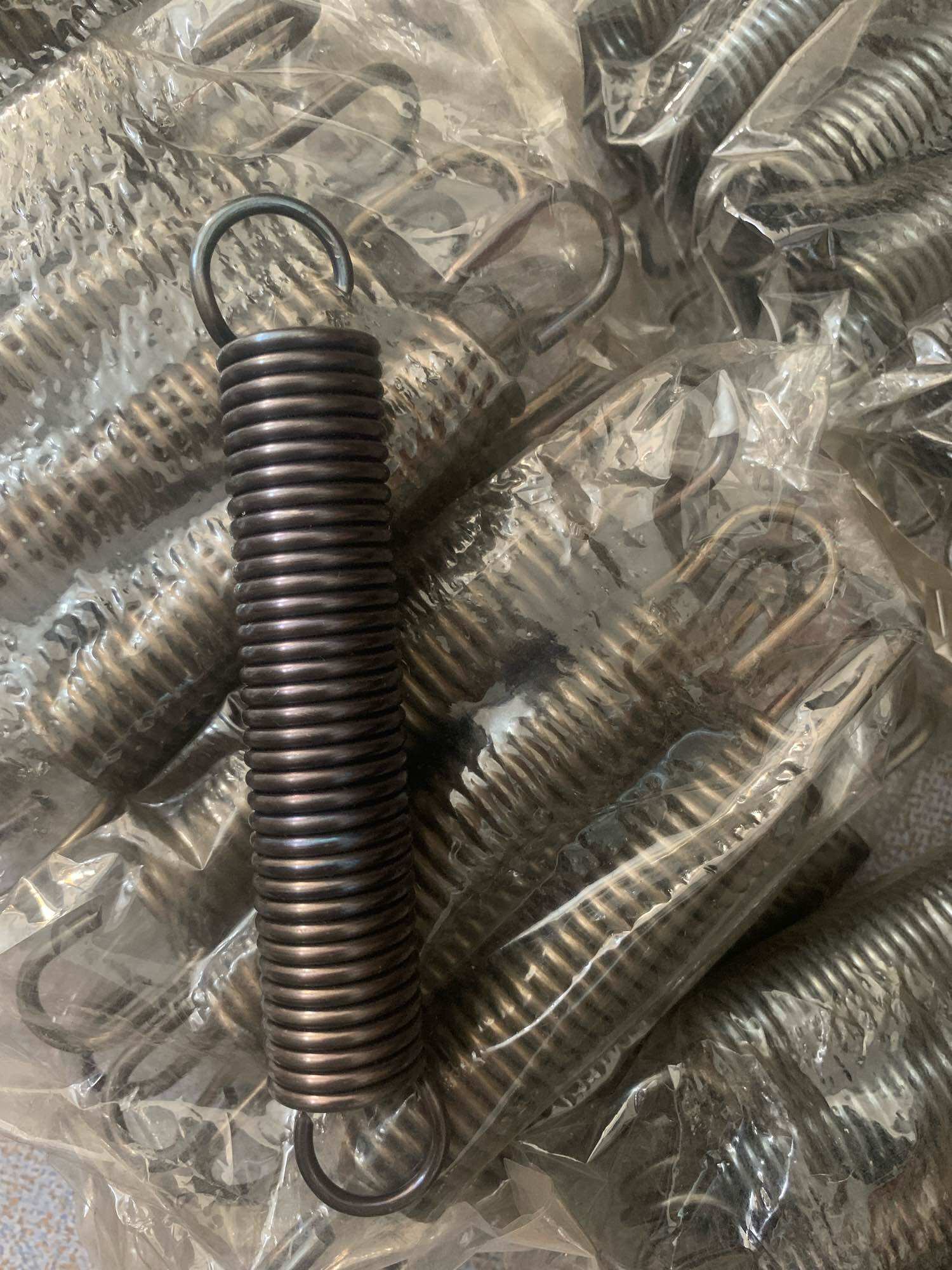 Lò xo kéo phi ngoài 20 (sợi 3mm dài tổng 127mm)✅✅✅