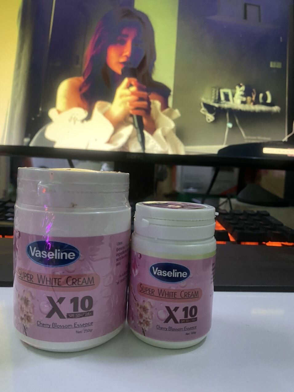 KÍCH TRẮNG VASELin x10