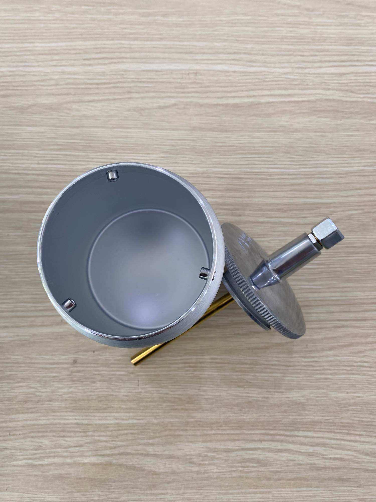 Cốc chứa sơn Iwata PC-2 (Dung tích 600ml, ren 1/4'')