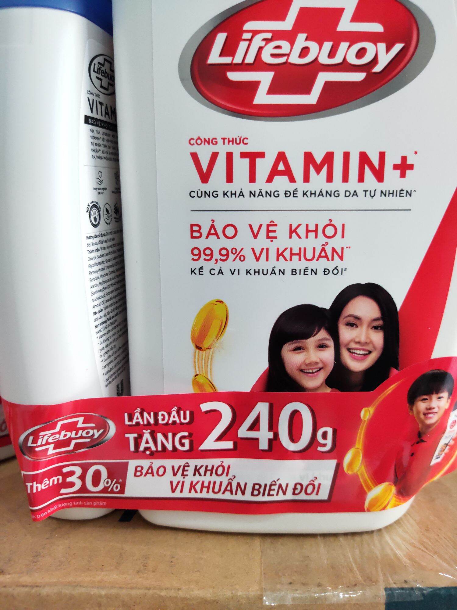 sữa tắm Lifebuoy 800g(tặng chai sữa tắm 240g)