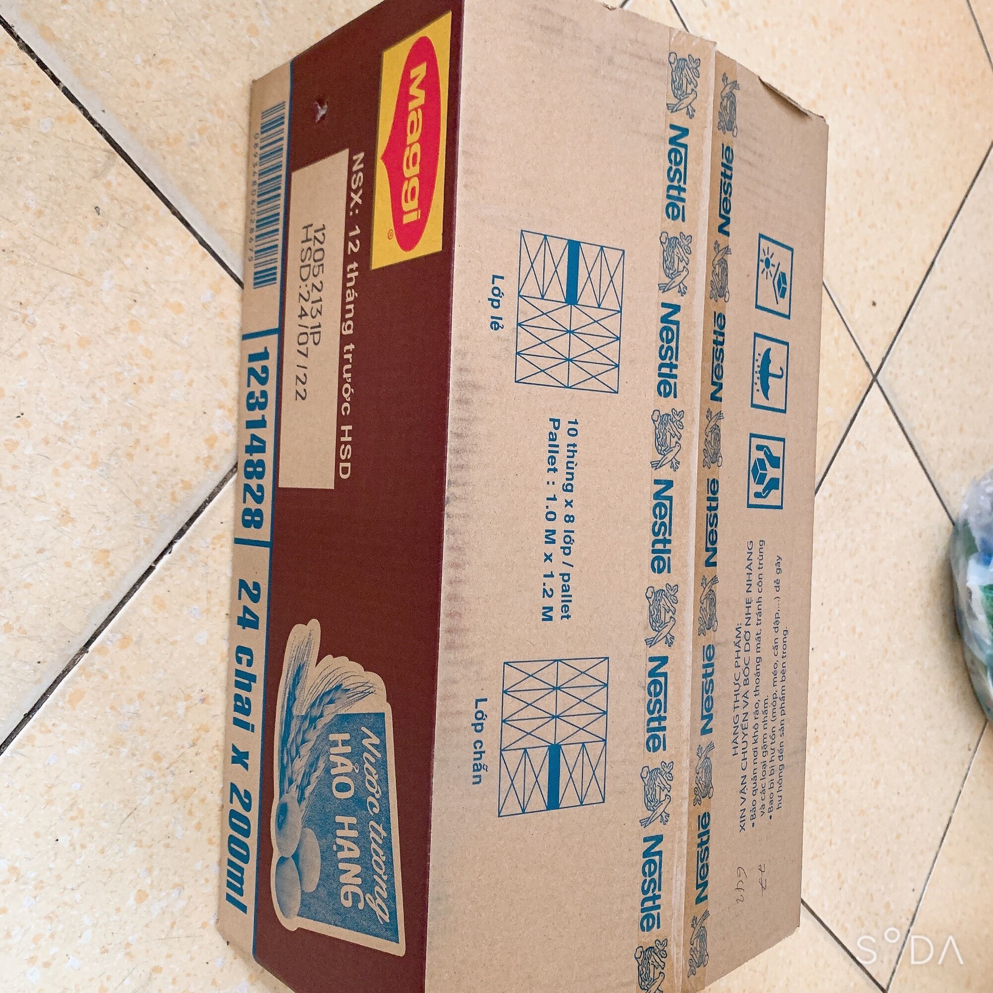 Thùng 24 chai nước tương hảo hạng Maggi