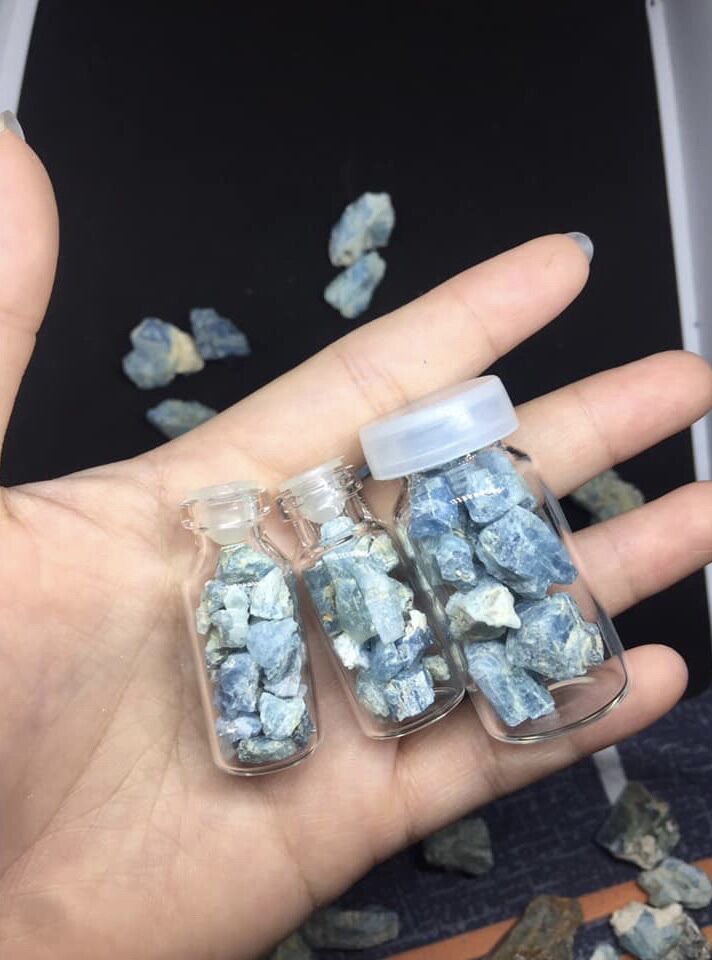 Viên đá thô Aquamarine