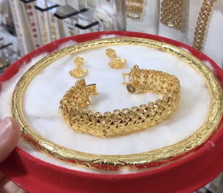 Set 1 kiềng cổ 1 lắc tay 1 đôi bông kiểu cưới mạ vàng 24k