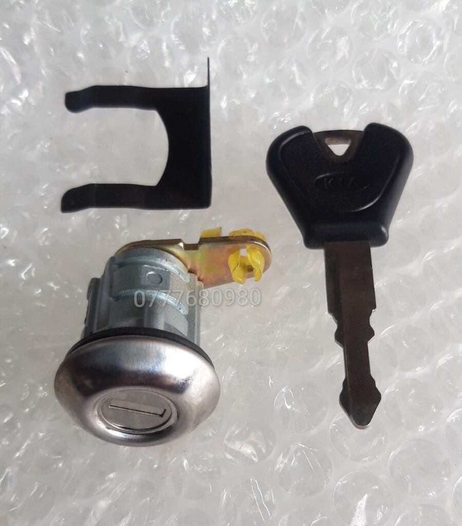 Ổ khóa cửa trước kia cd-5/taxi