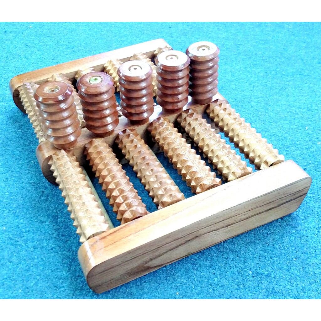 Bàn lăn massage chân bằng gỗ 5x6 tốt