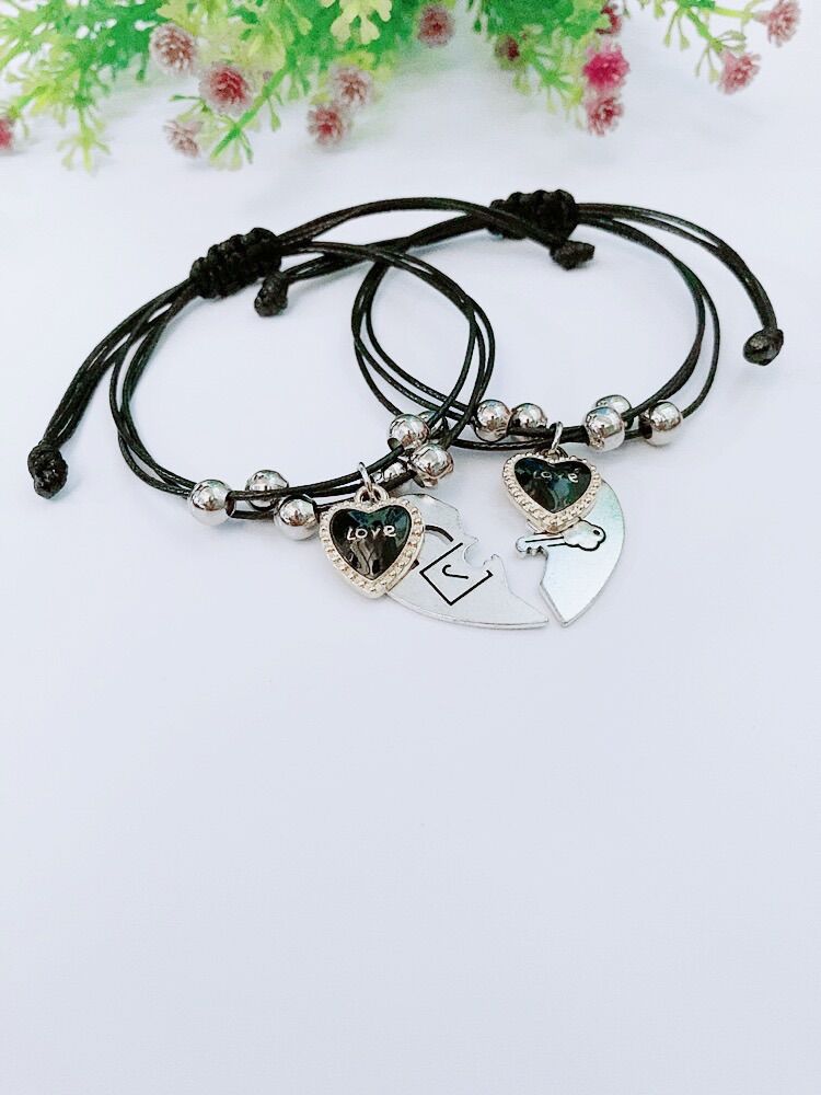 Vòng tay cặp đôi trái tim dây gút free size