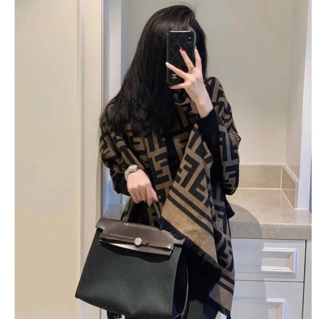 Khăn dạ Fendi