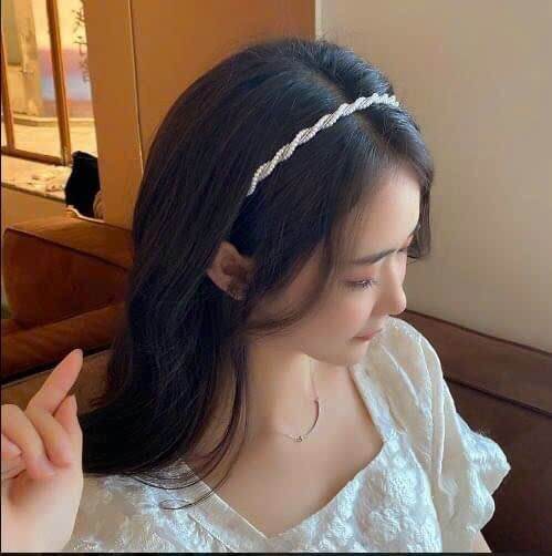 Cài tóc ngọc trai kiểu xoắn tiểu thư Hàn Quốc