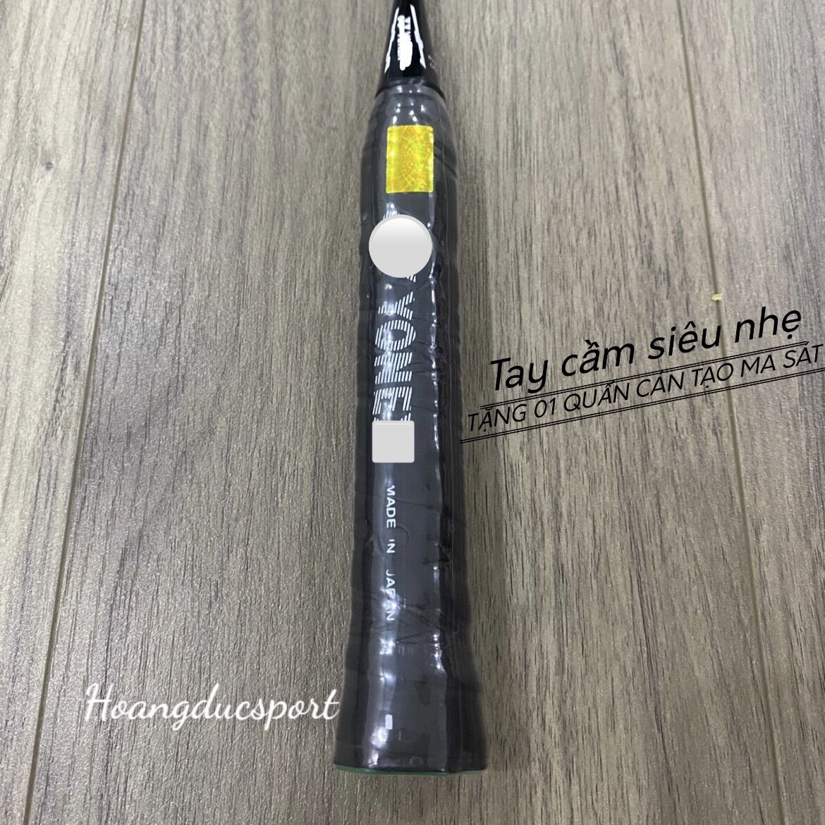 Vợt cầu lông khung cacbon (khuyến mãi căng dây và cuốn cán )