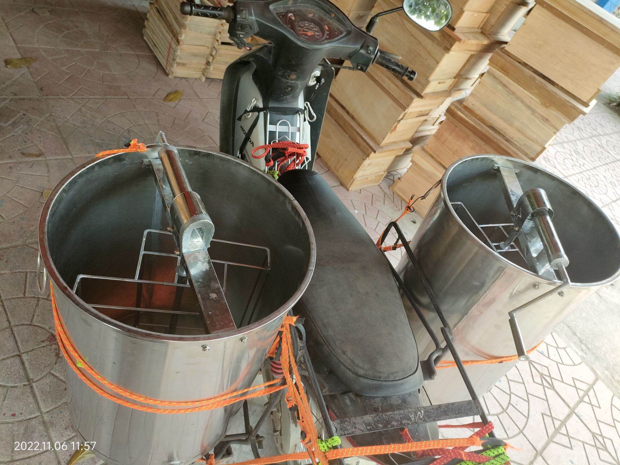 Thùng gỗ thông nuôi ong nội