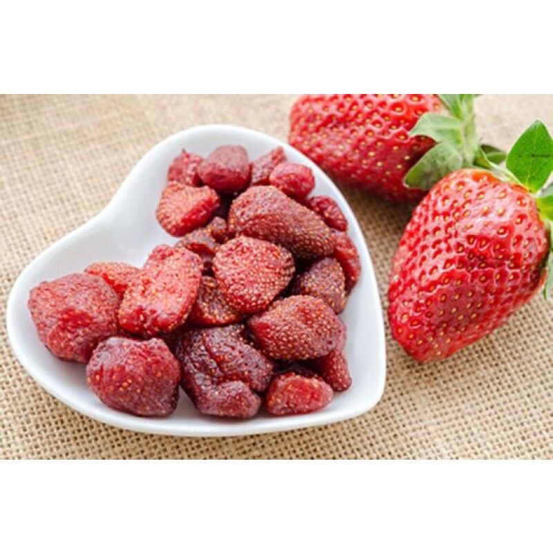 Dâu tây sấy dẻo đà lạt 100g