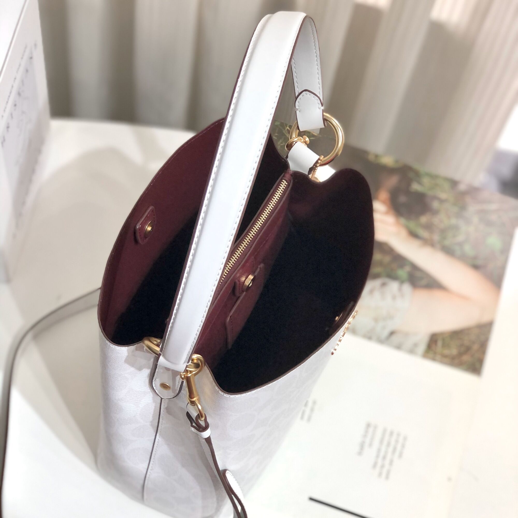 Túi Coach bucket dư xịn