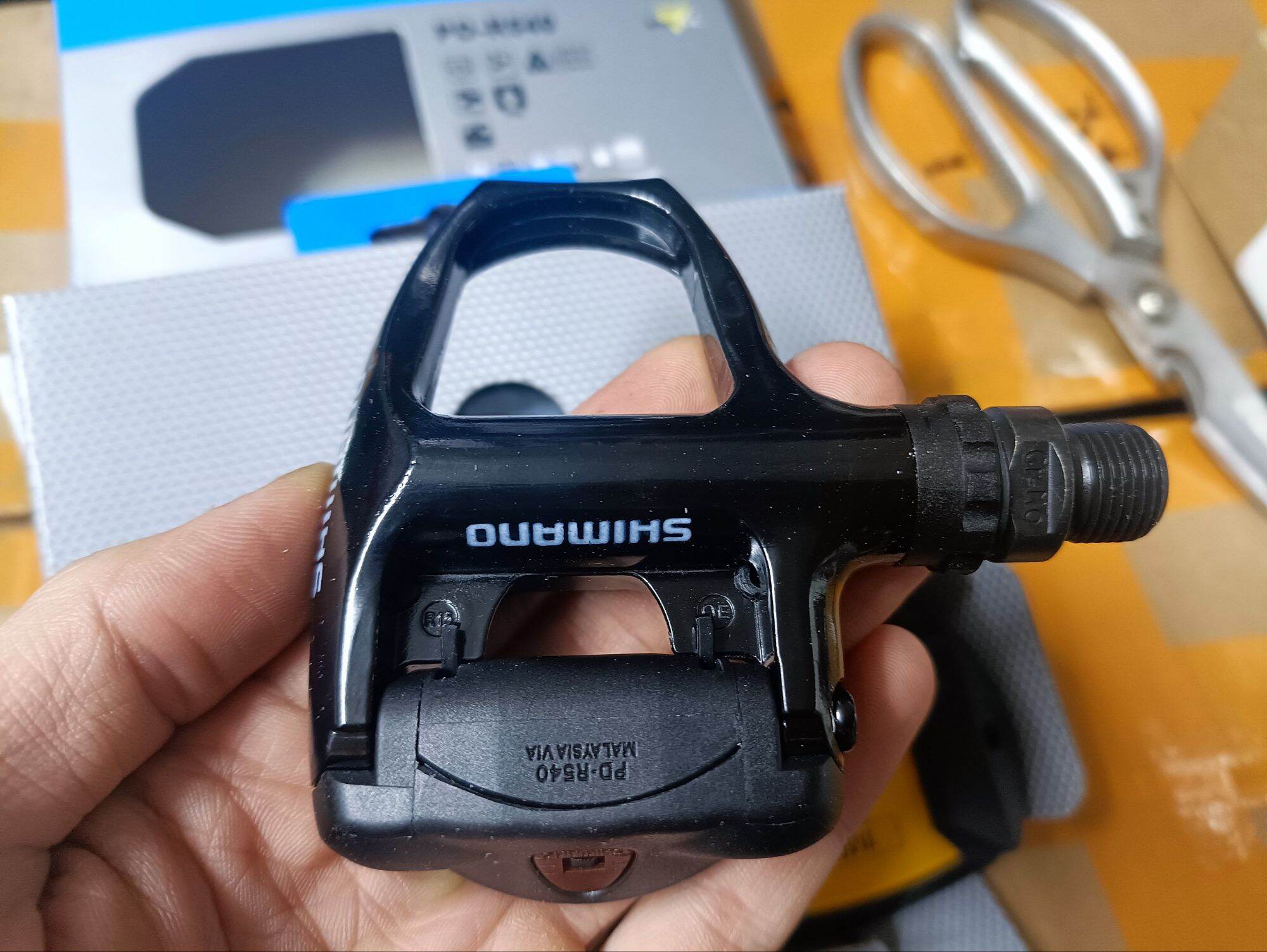 Pedal xe đạp can Shimano PD-R540