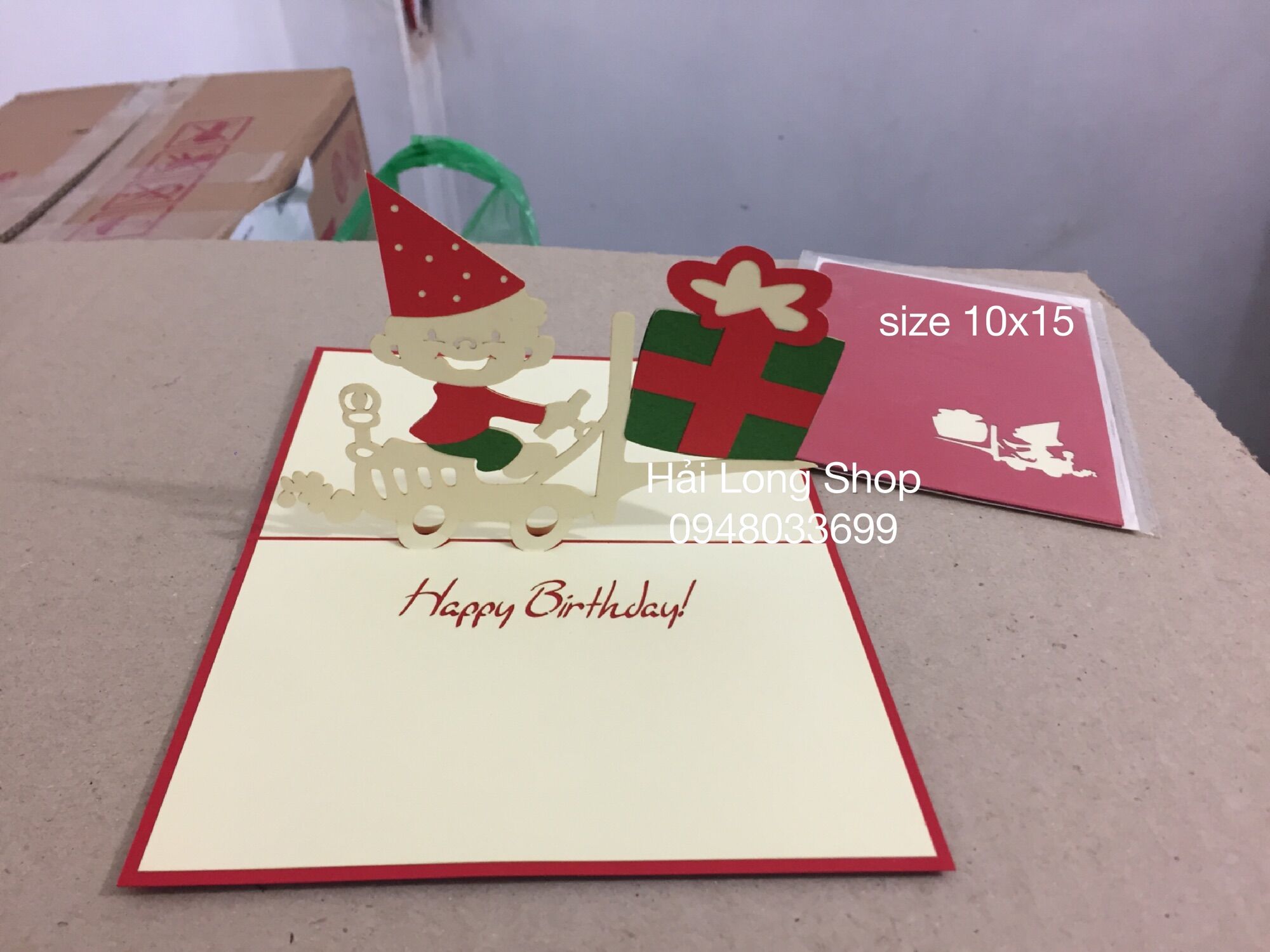 Cậu Bé chở quà -  Sinh Nhật - Birthday - Thiệp 3D