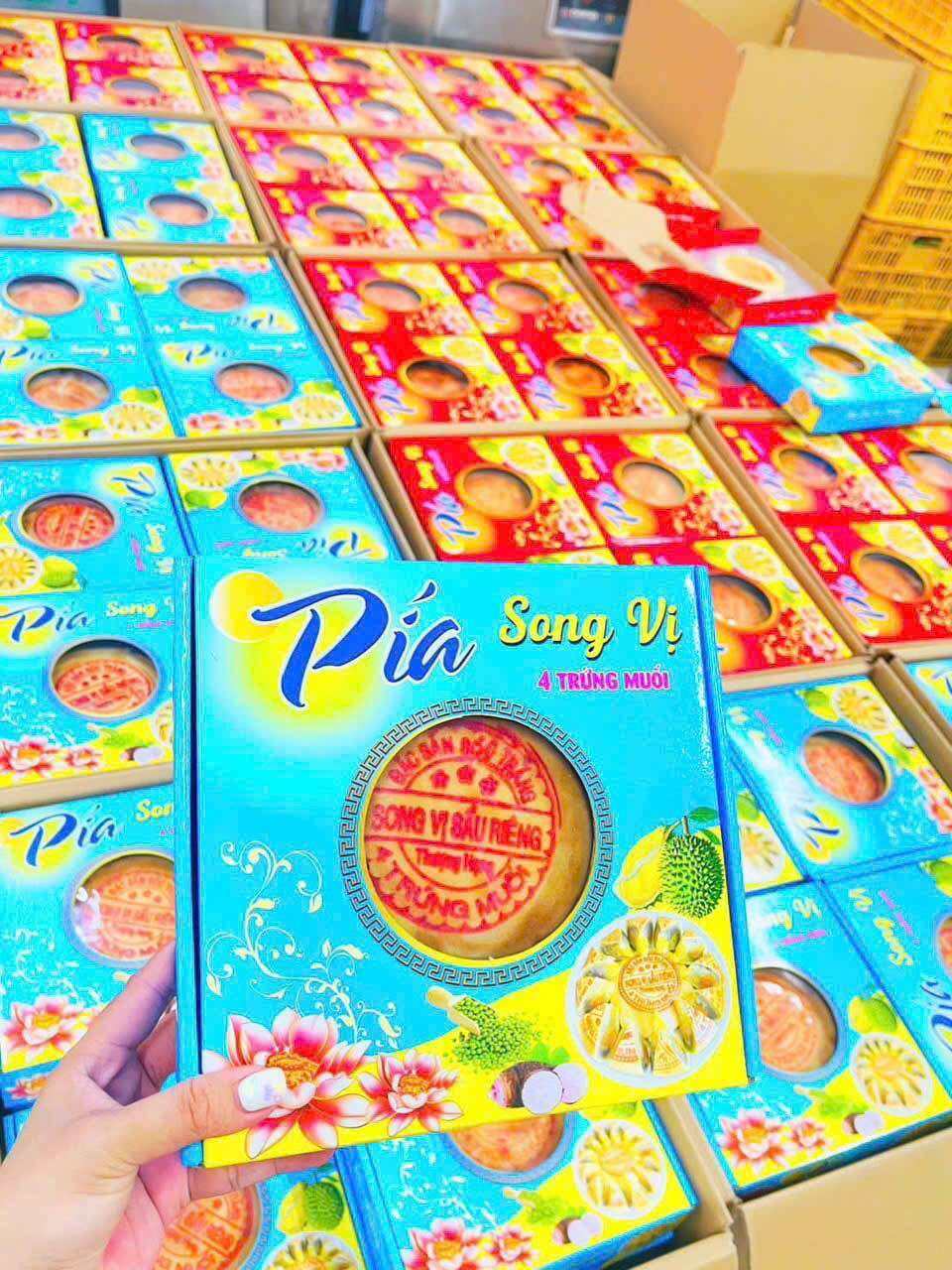 BÁNH PÍA SONG VỊ 4 TRỨNG