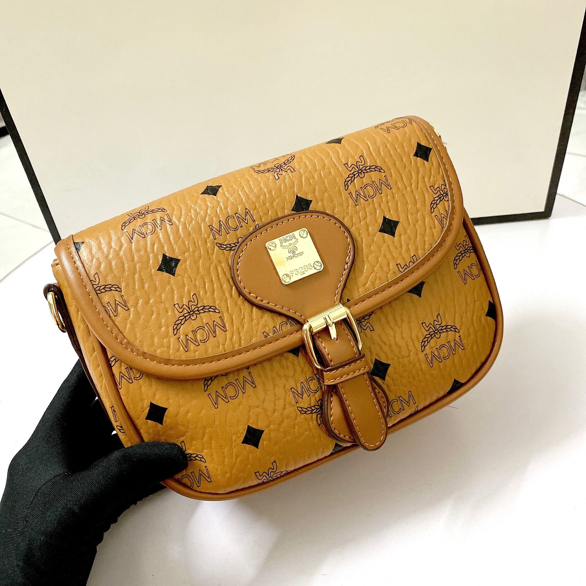 Túi xách nữ MCM siu đẹp size 22cm