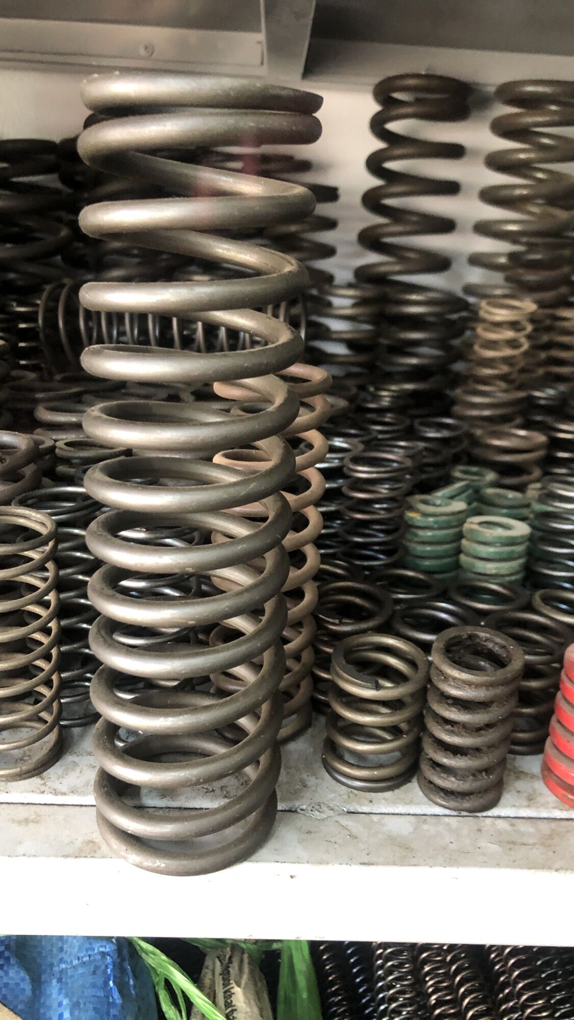 Lò xo nén phi 35(sợi 4 mm dài 90 mm )👍👍👍