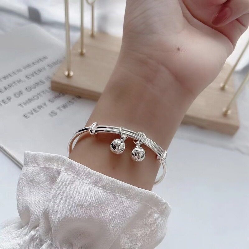 Vòng tay nữ kiểu dáng dễ thương