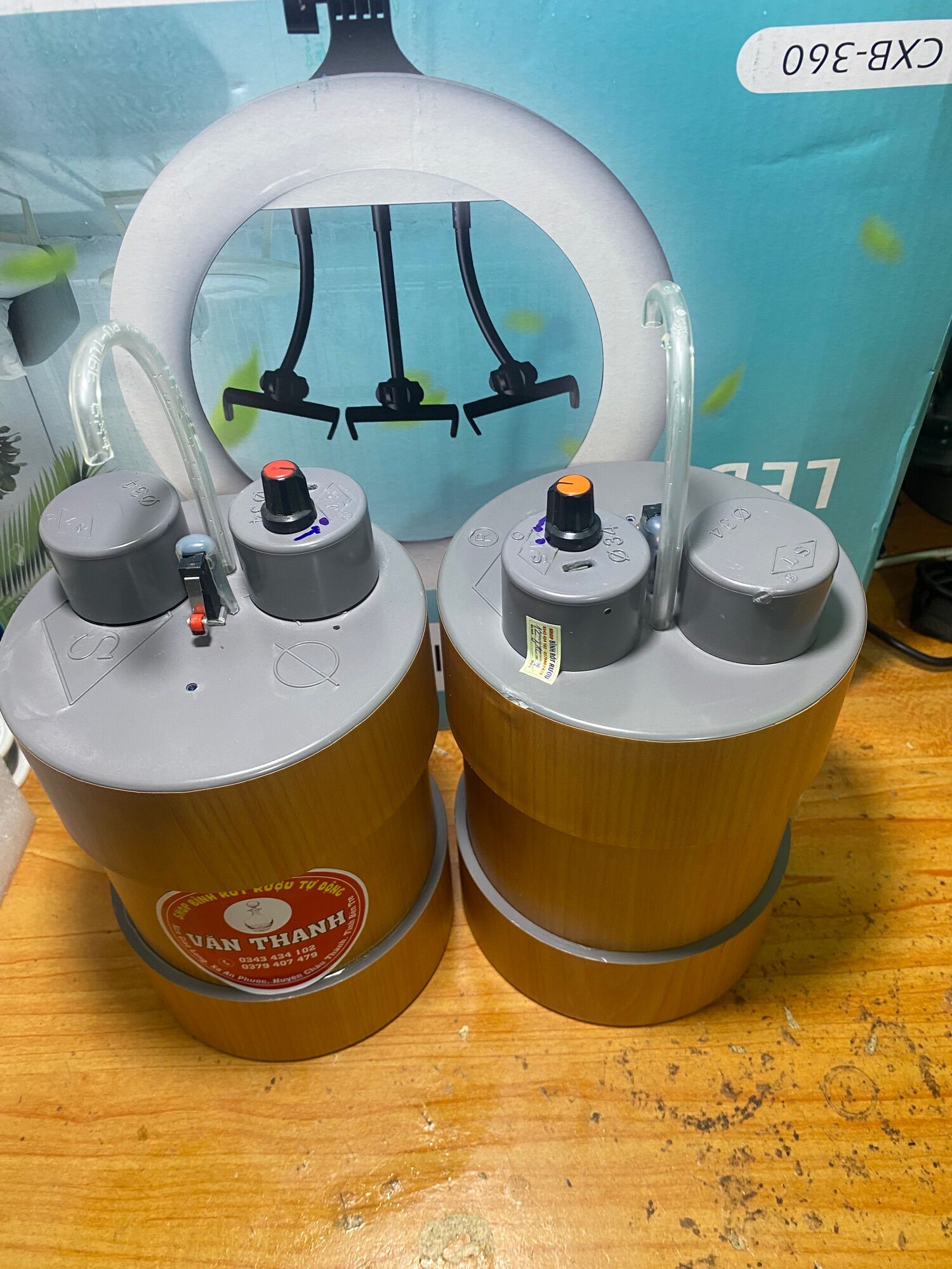 Bình rót rượu tự động 1.5l giã gỗ