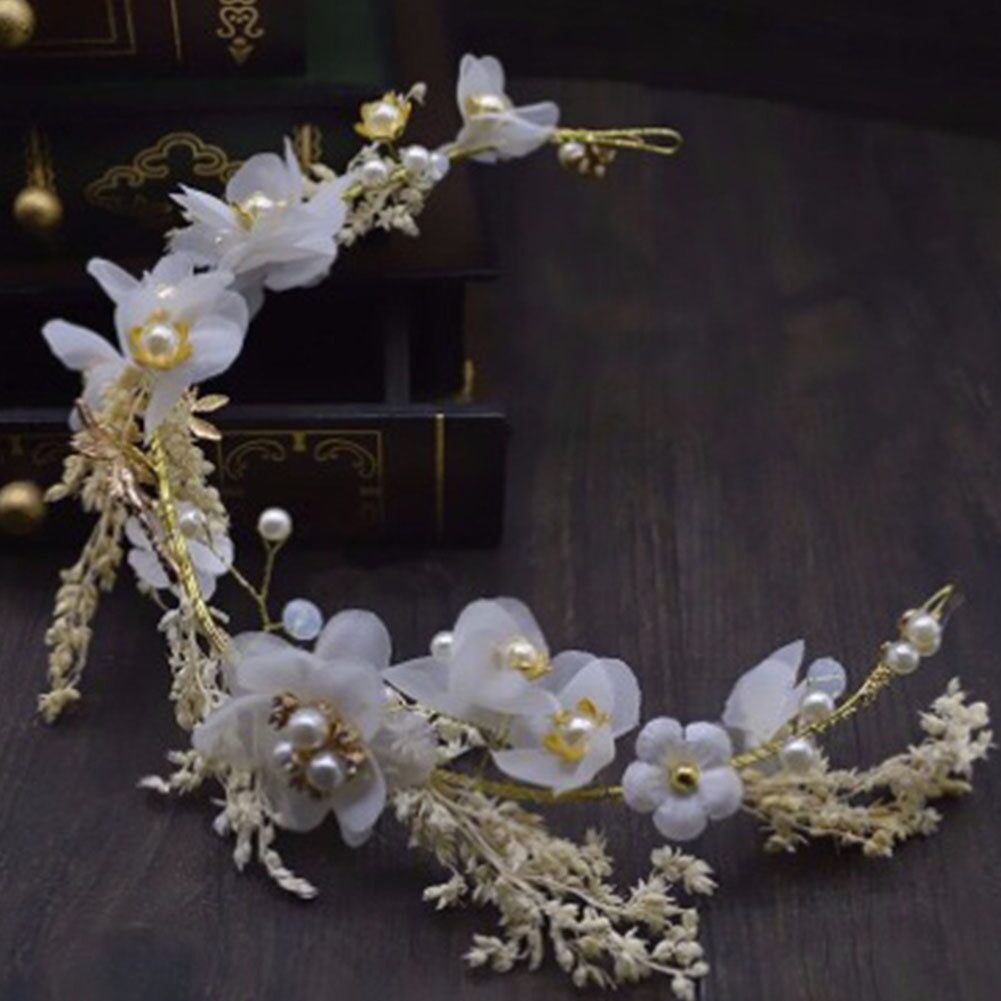 Vòng hoa đội đầu xinh xắn