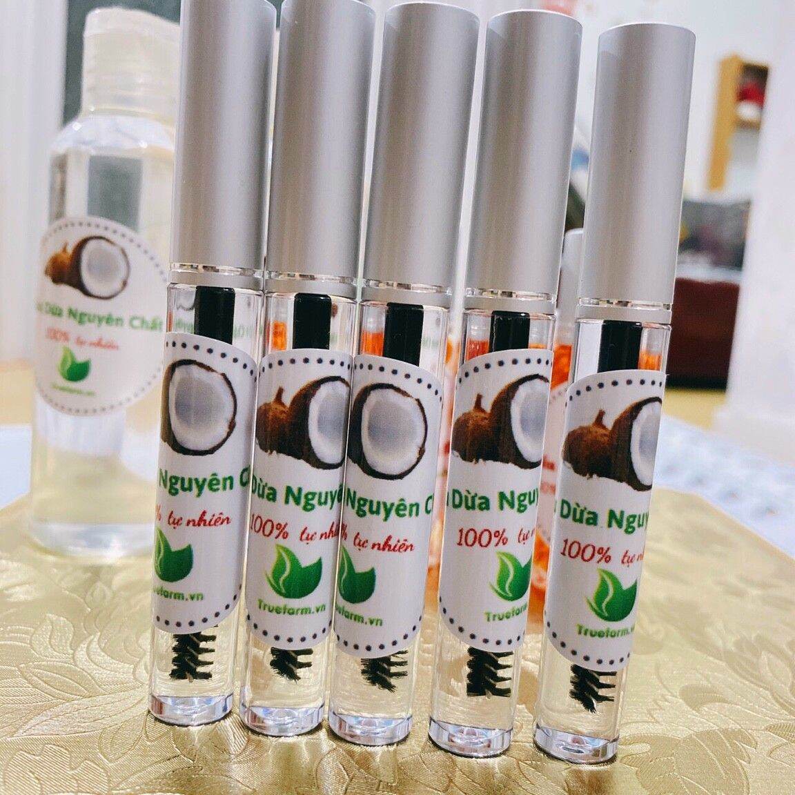 Mascara dầu dừa dưỡng giúp dài mi và dày mi sản phẩm từ dầu dừa ép lạnh nguyên chất100% an toàn