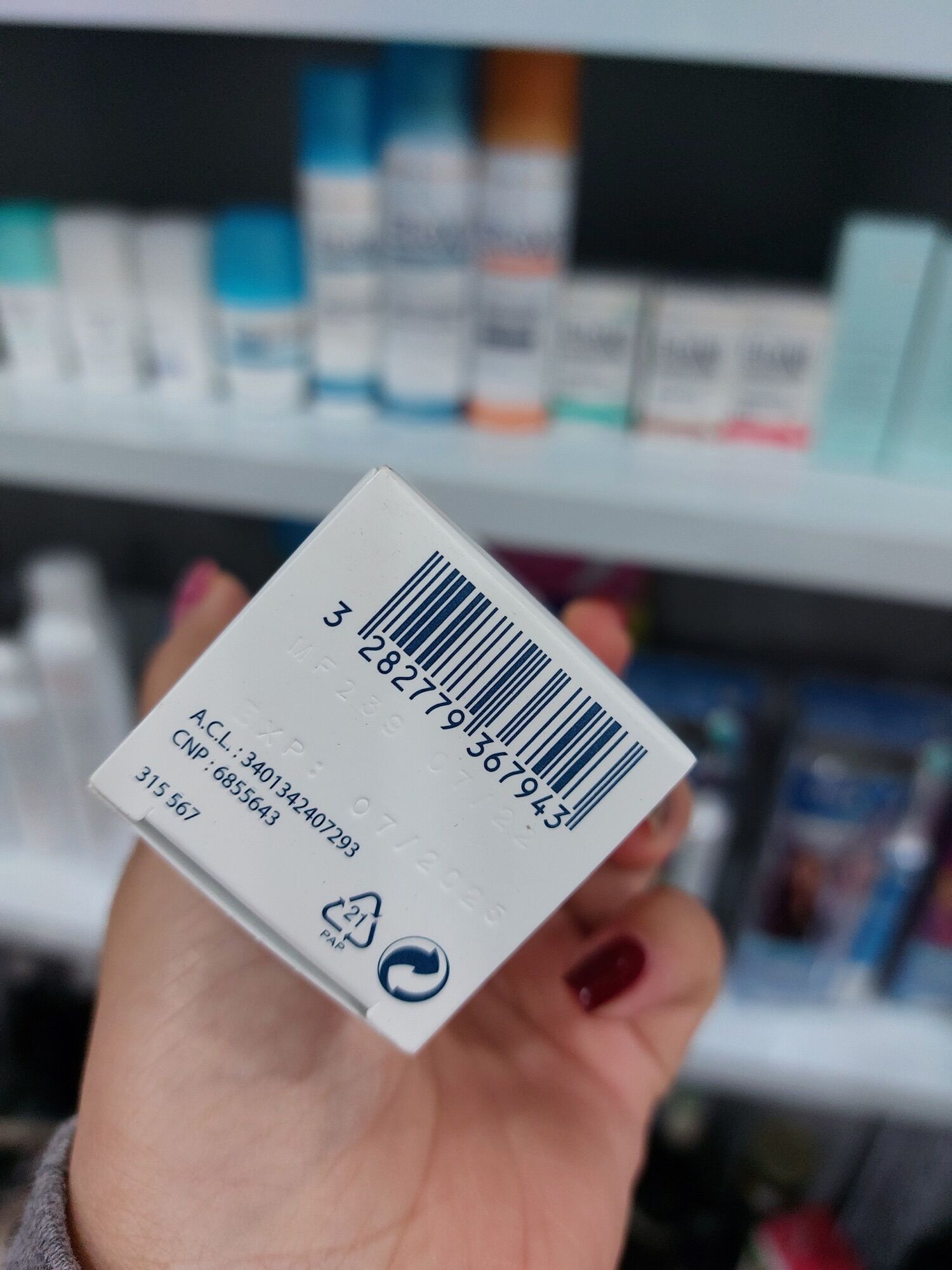KEM giảm thâm NÁM DUCRAY MELASCREEN ÉCLAT 40ml