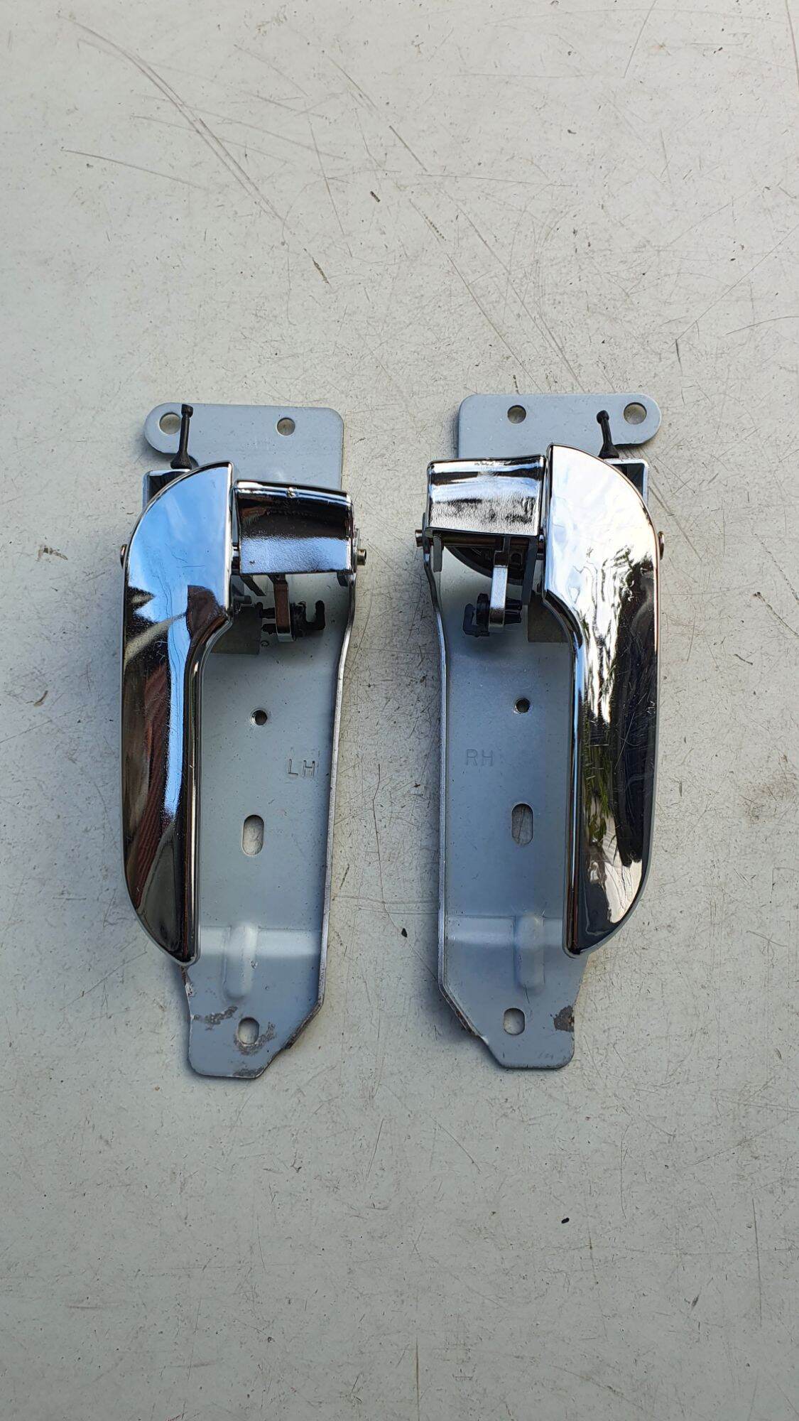 Tay mở cửa trong xe ô tô tải k200, k250, bongo 3