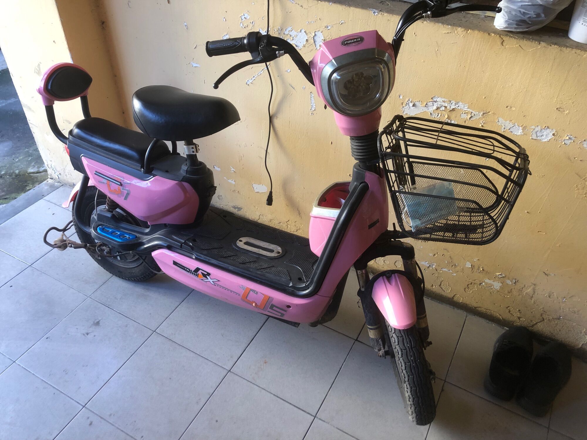 Lốp xe 2.75-10 xe máy điện